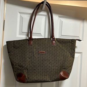Hartmann Tote.